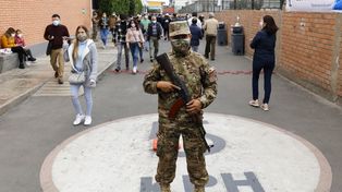 La jornada electoral en Lima. Las mesas fueron custodiadas por personal fuertemente armado.&nbsp;
