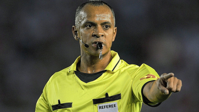El brasileño Wilton Sampaio será el árbitro del partido que el viernes jugarán Argentina y Uruguay.