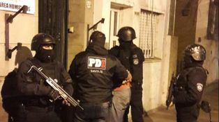 Versiones cruzadas en torno al crimen de Estefanía Bravo en Bº San Agustín II