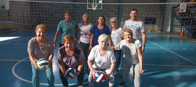 Los especialistas destacan las ventajas que este deporte suma a la salud de las personas, como las mejoras en la capacidad física y cognitiva, coordinación, capacidad cardiovascular y rendimiento físico.