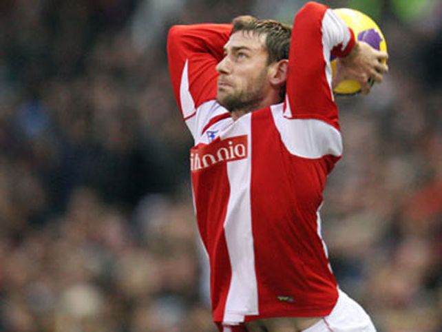 Se retiró el futbolista con el saque lateral más potente