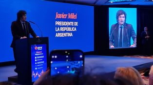 Milei confirmó que dará de baja 70 mil contratos de empleados públicos