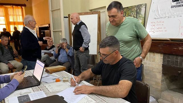 Del acto de toma de posesión participaron el secretario de Agricultura y Ganadería