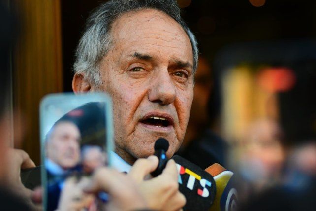 El secretario de Turismo, Ambiente y Deportes de la Nación, Daniel Scioli, asistió el miércoles de 20 mayo al XXI Foro Internacional de Comercio y Turismo 2026 en la Terminal Fluvial de Rosario.