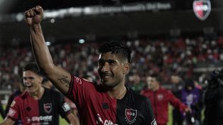 Luciano Lollo será uno de los zagueros de la defensa de Newells en San Nicolás.