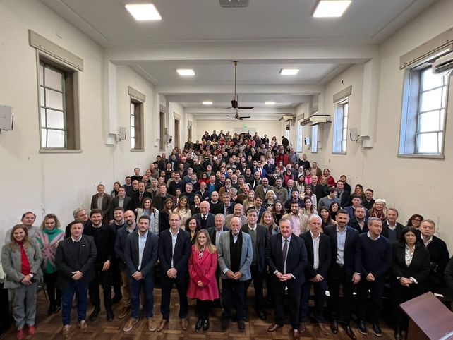 La deuda del Estado nacional con la provincia puso en suspenso las diferencias entre los distintos espacios opositores.&nbsp;