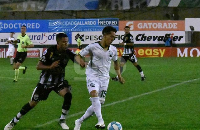 Ferro dejó sin punta a Estudiantes (BA) en la Primera Nacional