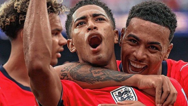 Inglaterra superó cómodamente a Panamá y llega a paso firme a los 16avos de final
