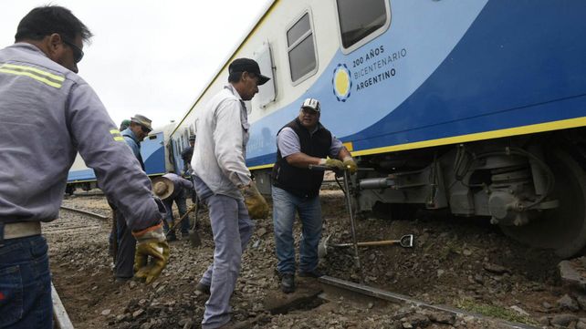 Un tren que iba a Tucumán descarriló en inmediaciones del Parque Scalabrini Ortiz
