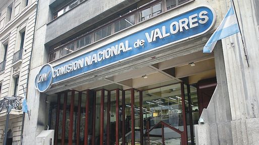 Multa millonaria de la CNV a una sociedad de bolsa de Rosario por uso indebido de fondos