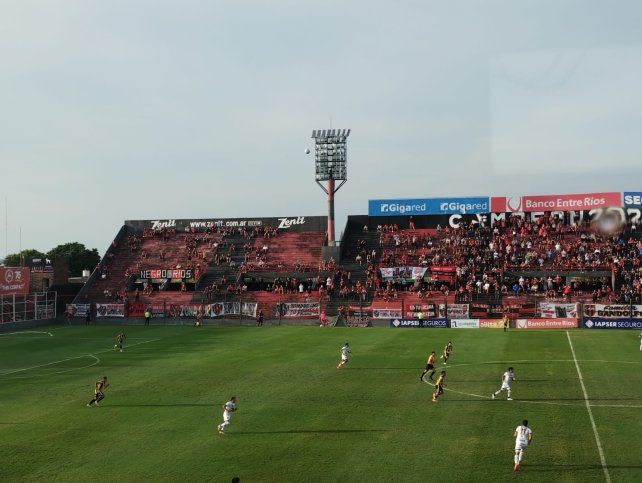Patronato iguala en Paraná.