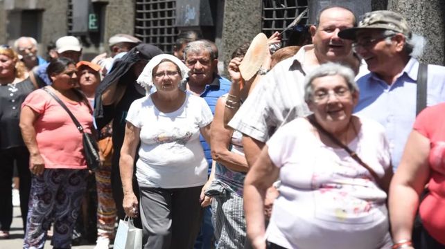 El gobierno nacional dará un nuevo bono de 70 mil pesos a jubilados y pensionados