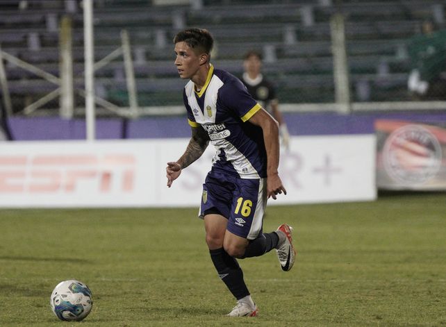 Alan Rodríguez volverá a marcar punta por izquierda ante la baja obligada de Agustín Sández.