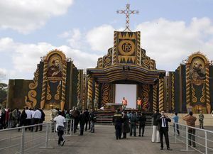 Cristina viaja hoy a Paraguay para asistir a multitudinaria misa de Francisco