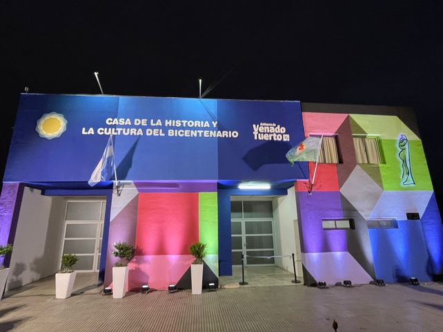 El espacio cultural se encuentra en el sur de la ciudad y fue renovado para ofrecer espectáculos con mejor acústica e imuminación.