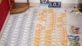 Aprehendieron a una mujer y a un hombre por la venta barrial de drogas en una serie de allanamientos en Esperanza