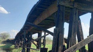 La centenaria estructura del puente del Rabón que fue arrastrado por la fuerza de las aguas del río Paraná&nbsp;