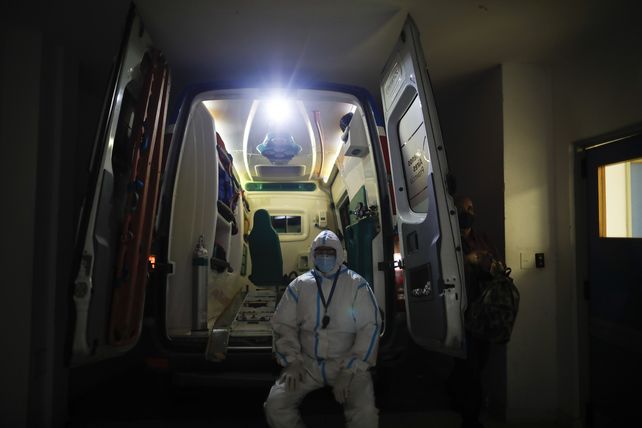 Argentina registró el récord de muertes por día de coronavirus: hubo 663 fallecidos