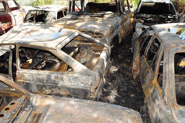 Incendiaron intencionalmente un depósito policial de vehículos