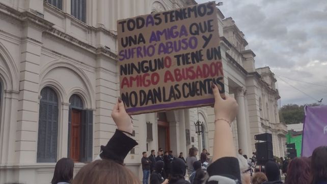 Ni Una Menos volvió a las calles de Paraná con un reclamo por la emergencia en violencia de género