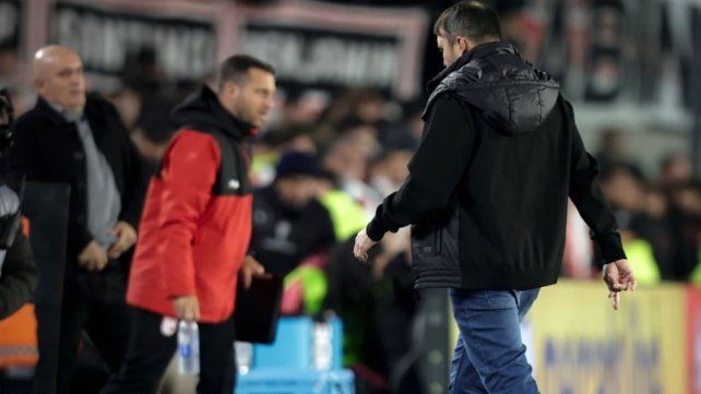 Ni bien se consumó la derrota y eliminación de River