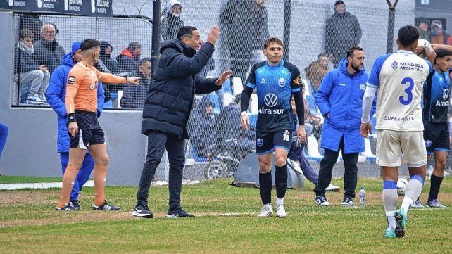 Ciudad Bolívar venció a Godoy Cruz y pasó a Colón en la tabla de la zona A