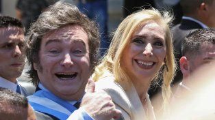 Javier Milei junto a a su hermana Karina, secretaria de la Presidencia.