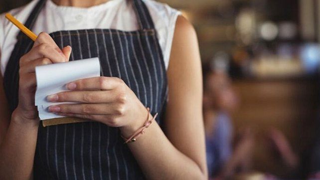 Los trabajadores por debajo de la línea de la pobreza aumentaron debido a que los salarios reales se ubican cerca de 30% por debajo del último pico de 2017
