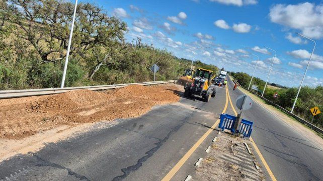 Se recomendó a los usuarios de R12 reducir la velocidad en zonas de obras y respetar la señalización y las indicaciones de los banderilleros.