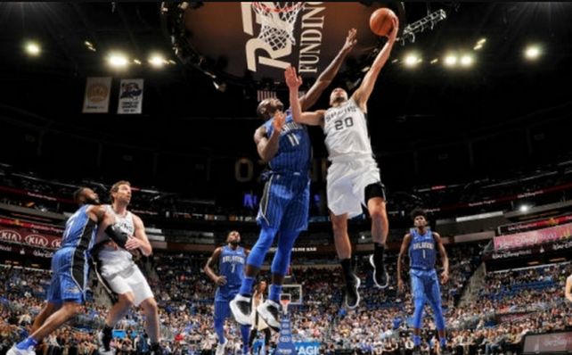 Orlando le puso punto final al invicto de San Antonio