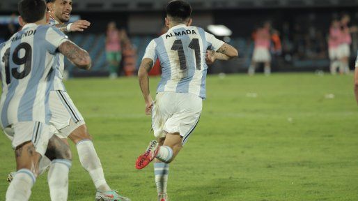 Argentina le ganó con autoridad a Uruguay y quedó a un paso del Mundial 2026