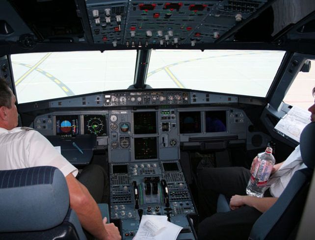En el avión que se estrelló en los Alpes de Francia viajaban 150 personas.