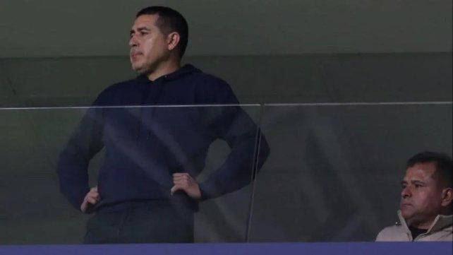 Juan Román Riquelme sabe que debe resolver rápidamente.