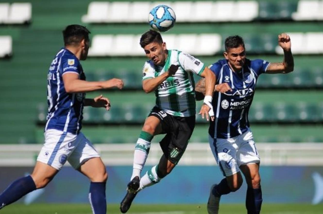 Godoy Cruz y Banfield se juegan sus últimas y escasas cartas
