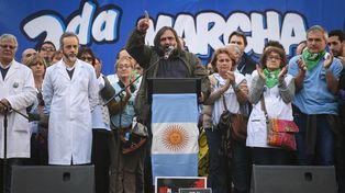 Una multitud acompañó la marcha federal docente 