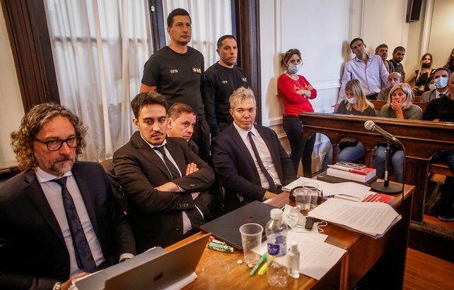 Abogados de los padres de Fernando. El tribunal del juicio por el crimen de Fernando Báez Sosa rechazó el pedido de nulidad realizado por la defensa de los ocho rugbiers imputados por el homicidio
