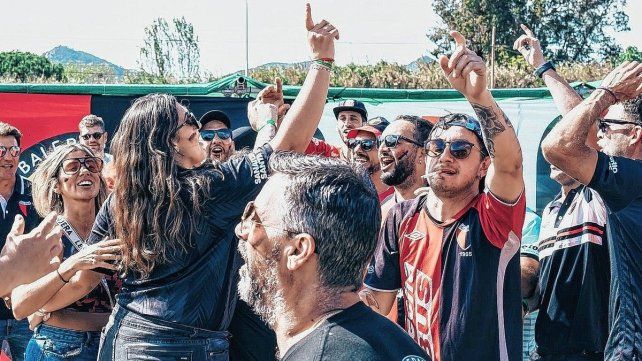 Colón oficializó la creación de la filial colonista en Barcelona.