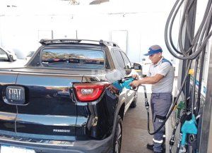 Después de una medida del Gobierno YPF subió el precio de sus combustibles: cómo quedaron las pizarras en la ciudad