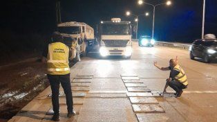 La provincia labró 6 actas por excesos de cargas en el ingreso al Túnel Subfluvial