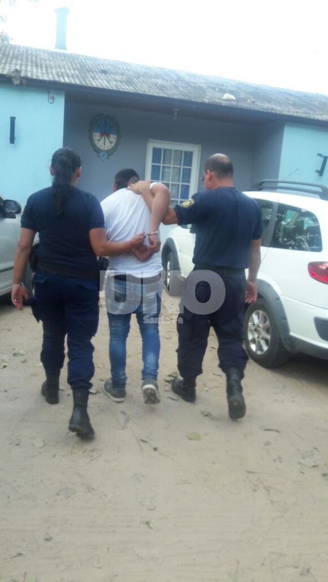 Colastiné: aprehendieron a un hombre y le secuestraron un chaleco antibalas
