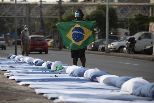 Brasil superó por primera vez los 100 mil casos de coronavirus en un día