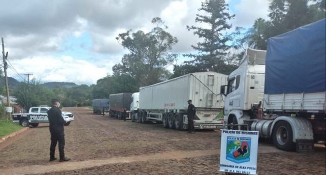 Cae en Misiones una banda que traficaba soja a Brasil