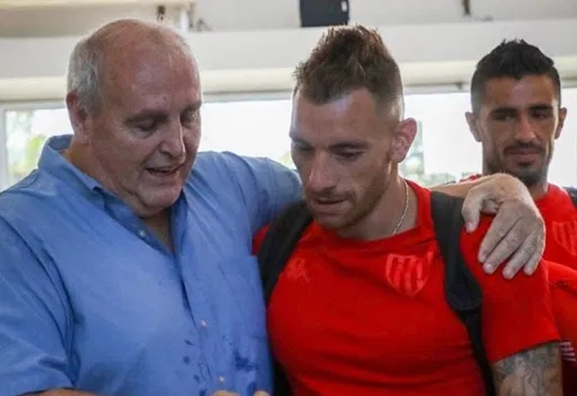 El presidente de Unión Luis Spahn se refirió a la salida de Jonathan Bottinelli.