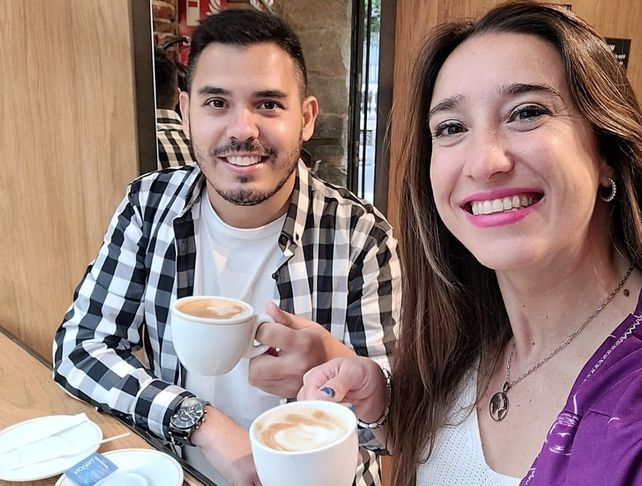 Facundo Lorenzo y Melisa Costa, creadores de su cuenta en redes sociales Que No Decaiga.