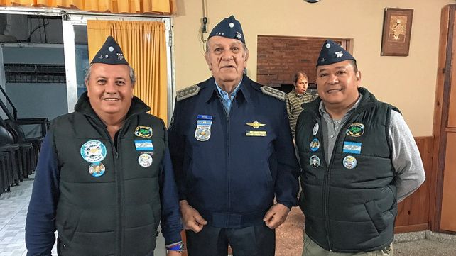 Malvinas: el entrerriano Héctor Luis Destri recibió la cruz Honor al Liderazgo en Combate