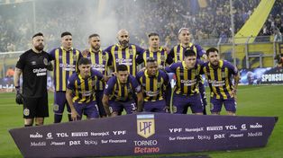 Arriba: Jorge Broun, Mauricio Martínez, Miguel Barbieri, Carlos Quintana, Agustín Sández y Enzo Copetti. Abajo: Ignacio Malcorra, Emanuel Coronel, Jaminton Campaz,&nbsp;Franco Ibarra y Jonatan Gómez.
