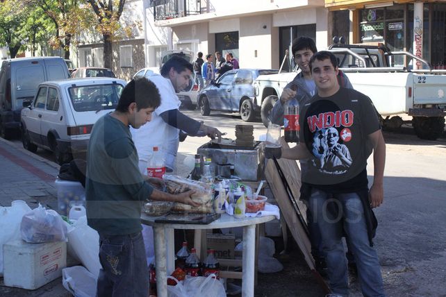 Rito sagrado en Gualeguaychú: 200.000 almas en la misa más grande en Entre Ríos