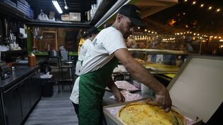 La Pizzeria de las Tortugas Ninja. El local al aire libre de Alto Rosario.