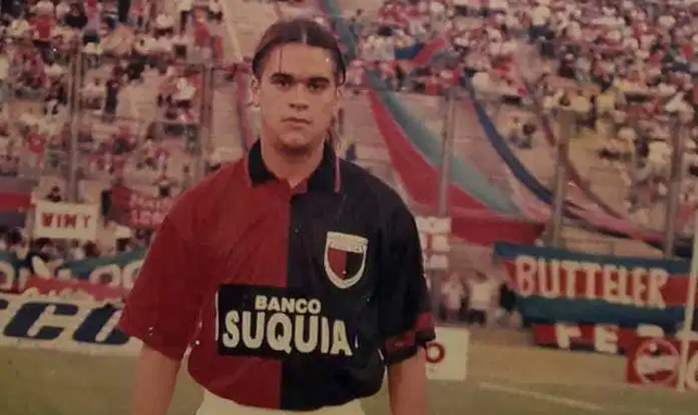 Pechu Suárez, el ex-Colón que se gana la vida en colectivo