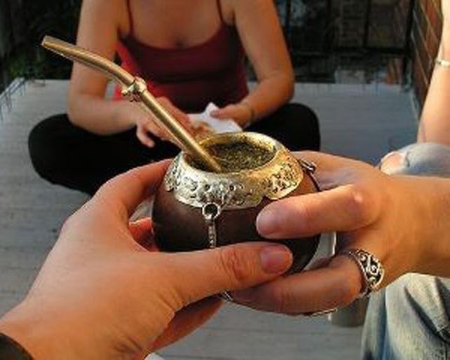 El consumo de yerba mate batió un récord histórico en el último verano en Argentina